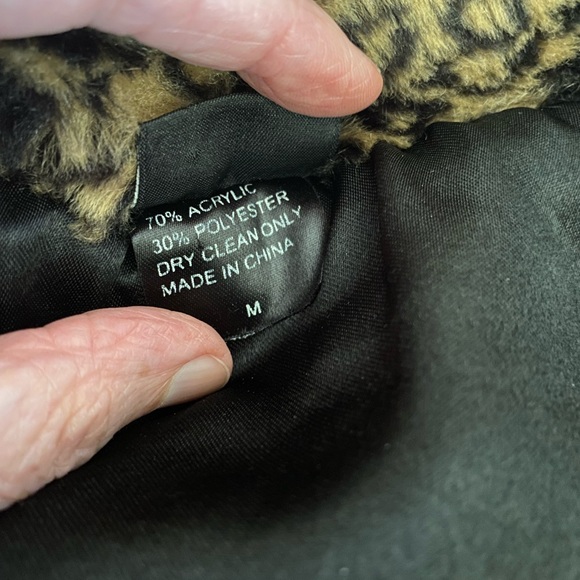 Gorgeous Cejon leopard print vest! Sz. M - Picture 9 of 11